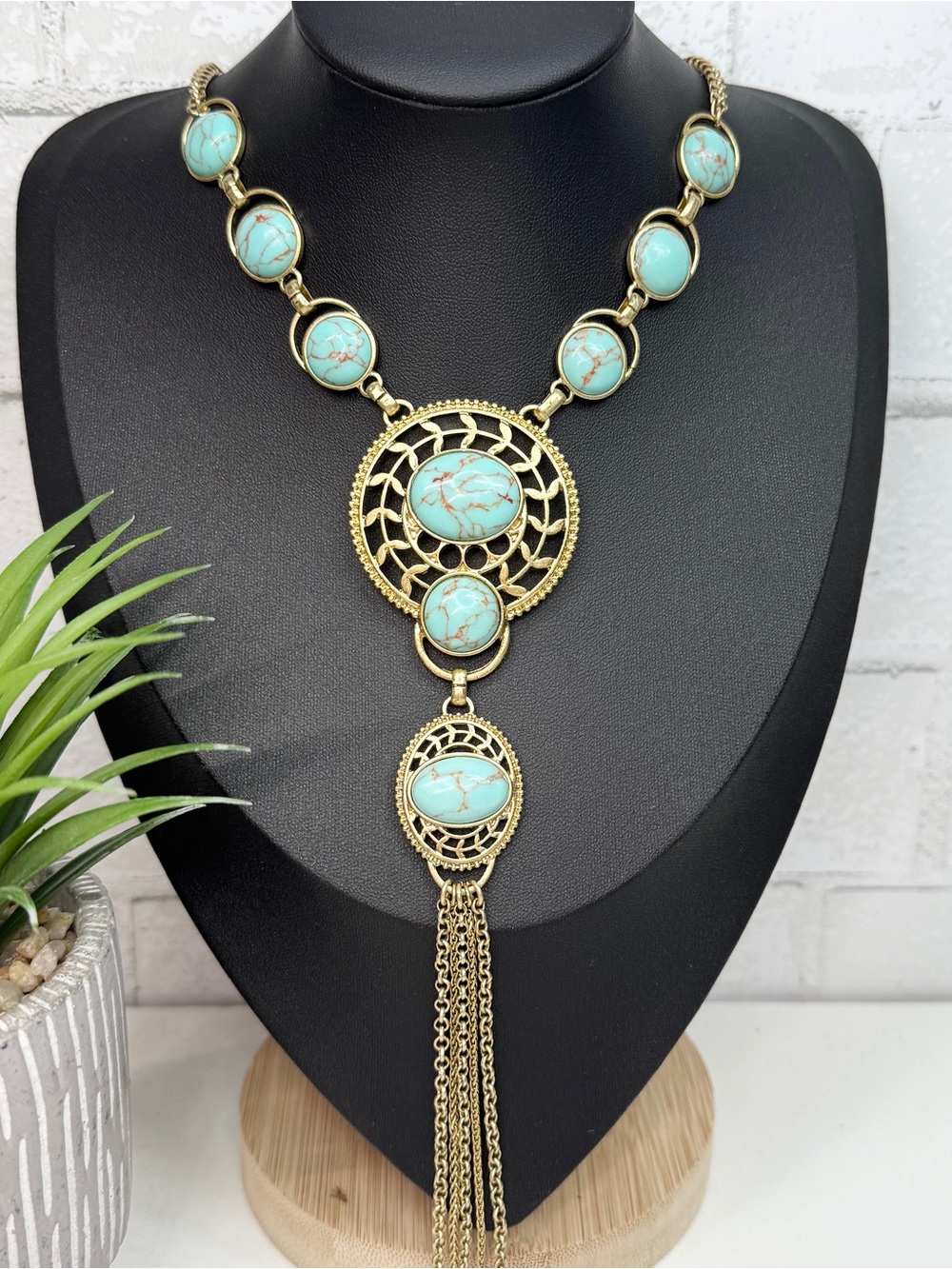 Vintage Y2K Lucky Brand Turquoise Howlite Gold Tone Tassel Y-Statement Necklace